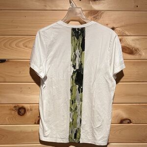 Dolorem Ipsum White Green Design Men's Shirt Size Small NWOT